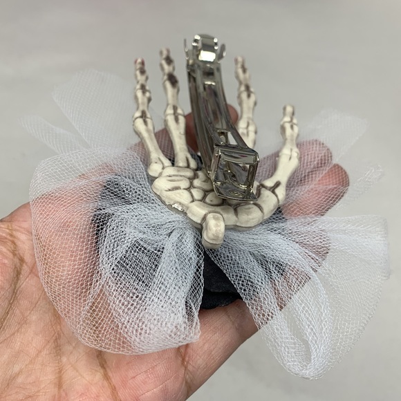 NEW 3 piece Day of the Dead items 💀 Hair Clip, Honeycomb Centerpiece & Sign - Picture 6 of 16